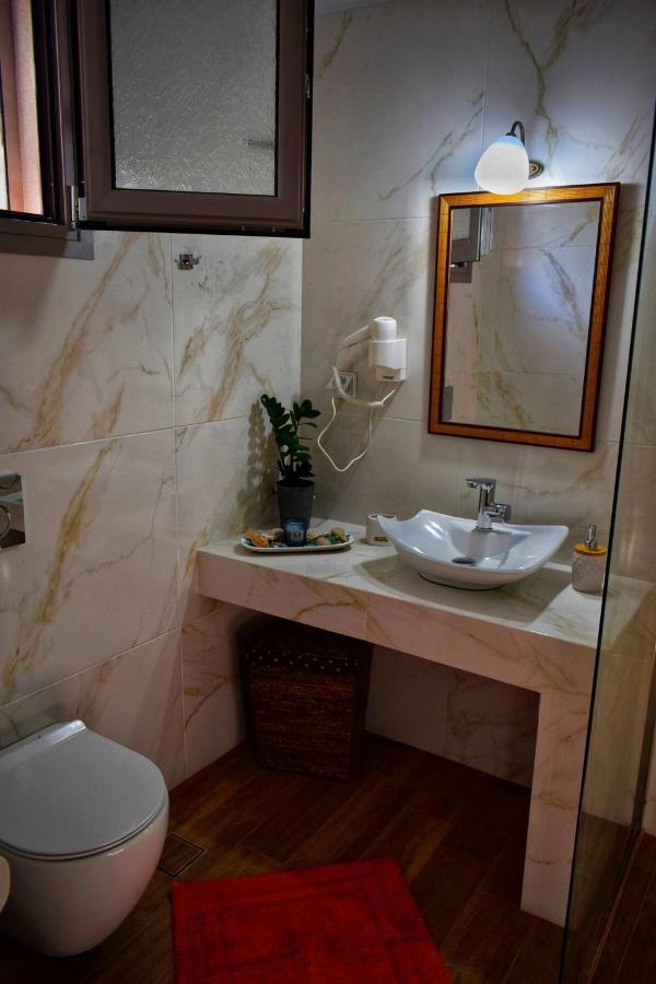 Dolphins House Apartment Lixouri Ngoại thất bức ảnh