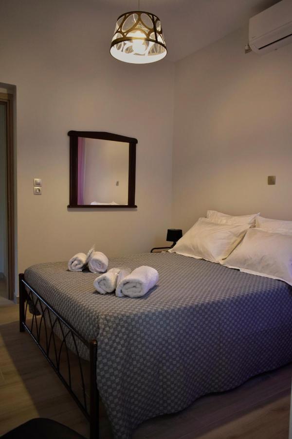 Dolphins House Apartment Lixouri Ngoại thất bức ảnh