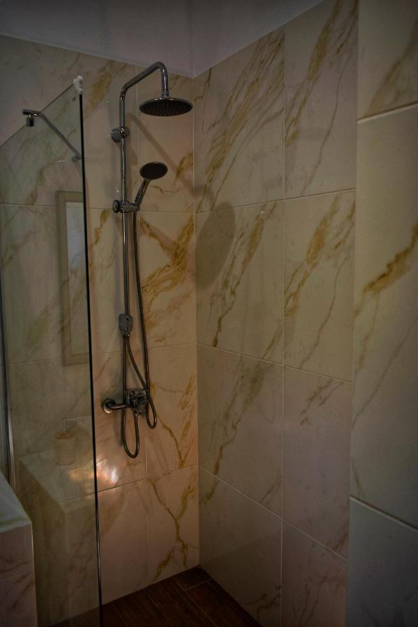 Dolphins House Apartment Lixouri Ngoại thất bức ảnh